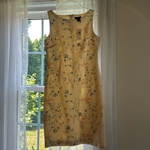 Size 8 Ann Taylor dress. Tags on, never worn!